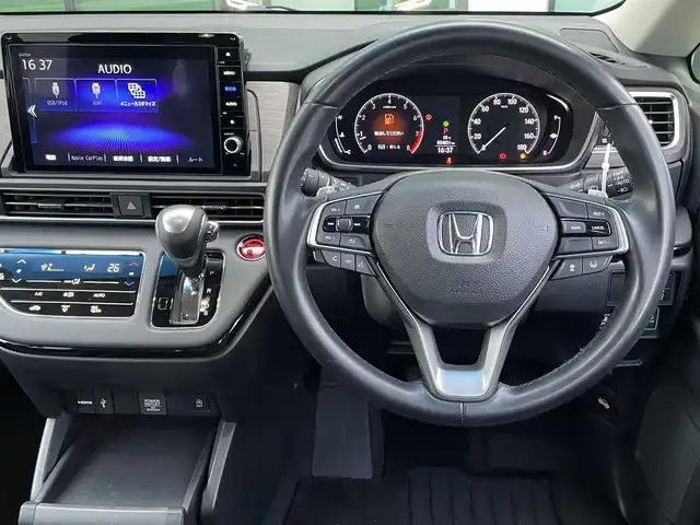 ホンダ オデッセイ アブソルート 香川県 2021(令3)年 3.5万km プレミアムスパークルブラックパール ホンダセンシング/→前方交差車両警報/→車線変更時衝突抑制機能/→車線変更支援機能/→衝突軽減ブレーキ/→アダプティブクルーズコントロール/純正10インチナビ/【FM/AM/CD/DVD/Bluetooth/フルセグTV】/アラウンドビューモニター/両側パワースライドドア/ハーフレザーシート/パワーシート　/革巻きステアリング　/ステアリングリモコン　/前後コーナーセンサー/純正１７インチアルミホイール/ＬＥＤヘッドライト/ETC２．０　/スマートキー　/プッシュスタート
