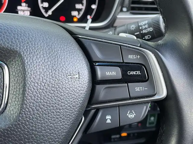 ホンダ オデッセイ アブソルート 香川県 2021(令3)年 3.5万km プレミアムスパークルブラックパール ホンダセンシング/→前方交差車両警報/→車線変更時衝突抑制機能/→車線変更支援機能/→衝突軽減ブレーキ/→アダプティブクルーズコントロール/純正10インチナビ/【FM/AM/CD/DVD/Bluetooth/フルセグTV】/アラウンドビューモニター/両側パワースライドドア/ハーフレザーシート/パワーシート　/革巻きステアリング　/ステアリングリモコン　/前後コーナーセンサー/純正１７インチアルミホイール/ＬＥＤヘッドライト/ETC２．０　/スマートキー　/プッシュスタート