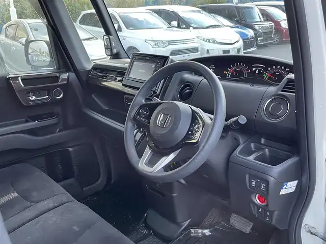 ホンダ Ｎ ＢＯＸ 東京都 2017(平29)年 9.1万km プレミアムホワイトパールⅡ (株)IDOMが運営する【じしゃロン昭島店】の自社ローン専用車両になります。/こちらは現金またはオートローンご利用時の価格です。自社ローンご希望の方は別途その旨お申付け下さい	/プッシュボタン/バックカメラ/両側パワースライドドア/スマートキー/LEDライト/オートライト