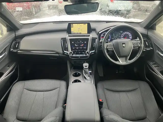 トヨタ クラウン ハイブリッド RS Four 道南・函館 2020(令2)年 2.8万km ホワイトパールクリスタルシャイン /純正ナビ//フルセグTV//寒冷地仕様//バックカメラ//クルーズコントロール//ETC//シートヒーター//ハンドルヒーター//レーンキープアシスト//コーナーセンサー//ブラインドスポットモニター//レーンキープ