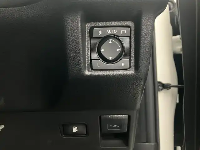 トヨタ クラウン ハイブリッド RS Four 道南・函館 2020(令2)年 2.8万km ホワイトパールクリスタルシャイン /純正ナビ//フルセグTV//寒冷地仕様//バックカメラ//クルーズコントロール//ETC//シートヒーター//ハンドルヒーター//レーンキープアシスト//コーナーセンサー//ブラインドスポットモニター//レーンキープ