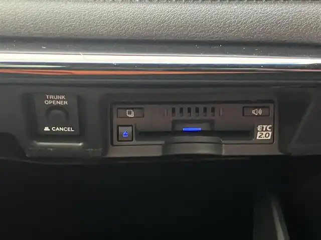 トヨタ クラウン ハイブリッド RS Four 道南・函館 2020(令2)年 2.8万km ホワイトパールクリスタルシャイン /純正ナビ//フルセグTV//寒冷地仕様//バックカメラ//クルーズコントロール//ETC//シートヒーター//ハンドルヒーター//レーンキープアシスト//コーナーセンサー//ブラインドスポットモニター//レーンキープ