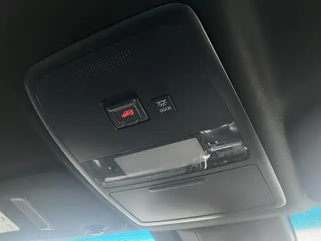 トヨタ クラウン ハイブリッド RS Four 道南・函館 2020(令2)年 2.8万km ホワイトパールクリスタルシャイン /純正ナビ//フルセグTV//寒冷地仕様//バックカメラ//クルーズコントロール//ETC//シートヒーター//ハンドルヒーター//レーンキープアシスト//コーナーセンサー//ブラインドスポットモニター//レーンキープ