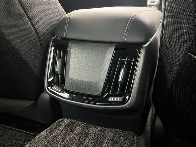 トヨタ クラウン ハイブリッド RS Four 道南・函館 2020(令2)年 2.8万km ホワイトパールクリスタルシャイン /純正ナビ//フルセグTV//寒冷地仕様//バックカメラ//クルーズコントロール//ETC//シートヒーター//ハンドルヒーター//レーンキープアシスト//コーナーセンサー//ブラインドスポットモニター//レーンキープ