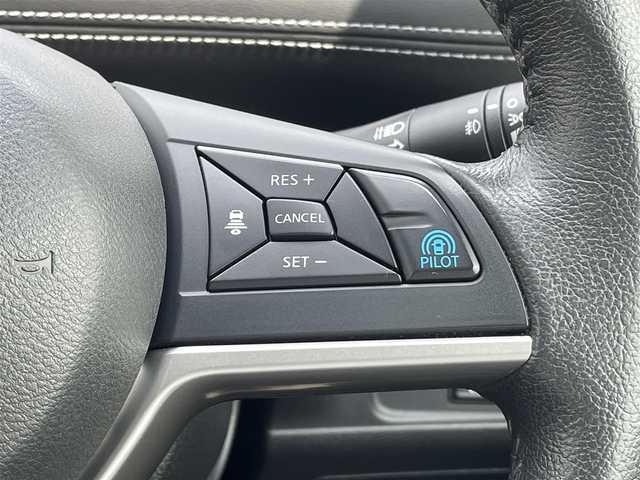 日産 セレナ ハイウェイスター 愛知県 2016(平28)年 5.7万km ブリリアントホワイトパール 純正9インチSDナビ(MM516D-L)/(CD/DVD/Bluetooth/フルセグTV/SD/AUX)/アラウンドビューモニター/パーキングアシスト/プロパイロット/両側パワースライドドア/デュアルバックドア/セーフティパックB/バックカメラ/インテリジェントクルーズコントロール/ビルトインETC/エマージェンシーブレーキ/車線逸脱警報/インテリジェントパーキングアシスト/インテリジェントルームミラー/ウォークスルー/LEDヘッドライト/フロントフォグランプ/純正16インチアルミホイール