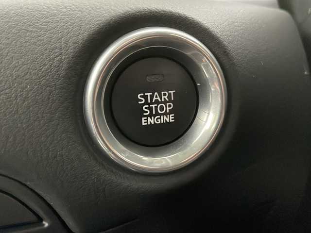 マツダ ＣＸ－５ XD フィールドジャーニー 岐阜県 2022(令4)年 1.4万km ジルコンサンドメタリック ・４WD/・ETC2.0/・ドライブレコーダー/・純正ナビ/（Bluetooth/USB/フルセグテレビ）/・全周囲カメラ/・ヘッドアップディスプレイ/・アダプティブクルーズコントロール/・パワーバックドア/・コーナーセンサー/・レーントレーシングアシスト/・シートヒーター（１，２列）/・ブラインドスポットモニター/・純正17インチアルミホイール/・純正LEDヘッドライト/・フォグランプ/・デジタルインナーミラー/・ステアリングヒーター/・パドルシフト/・オートマチックハイビーム