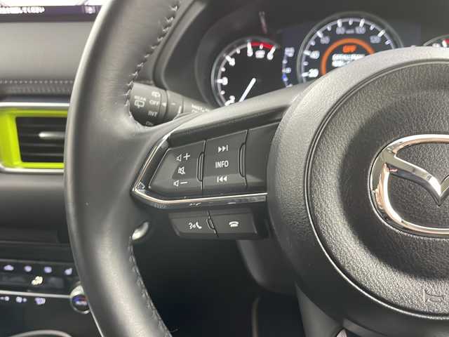 マツダ ＣＸ－５ XD フィールドジャーニー 岐阜県 2022(令4)年 1.4万km ジルコンサンドメタリック ・４WD/・ETC2.0/・ドライブレコーダー/・純正ナビ/（Bluetooth/USB/フルセグテレビ）/・全周囲カメラ/・ヘッドアップディスプレイ/・アダプティブクルーズコントロール/・パワーバックドア/・コーナーセンサー/・レーントレーシングアシスト/・シートヒーター（１，２列）/・ブラインドスポットモニター/・純正17インチアルミホイール/・純正LEDヘッドライト/・フォグランプ/・デジタルインナーミラー/・ステアリングヒーター/・パドルシフト/・オートマチックハイビーム