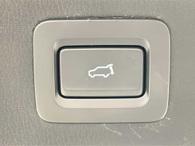 マツダ ＣＸ－５ XD フィールドジャーニー 岐阜県 2022(令4)年 1.4万km ジルコンサンドメタリック ・４WD/・ETC2.0/・前後ドライブレコーダー/・１０．２５インチセンターディスプレイ/（Bluetooth/USB/フルセグテレビ）/・全周囲カメラ/・ヘッドアップディスプレイ/・アダプティブクルーズコントロール/・クルージング＆トラフィック・サポート、ワイヤレス充電（Ｑｉ）/・ハンズフリー機能付パワーリフトゲート/・コーナーセンサー/・レーントレーシングアシスト/・シートヒーター（１，２列）/・ブラインドスポットモニター/・純正17インチアルミホイール/・純正LEDヘッドライト/・フォグランプ/・デジタルインナーミラー/・ステアリングヒーター/・パドルシフト/・オートマチックハイビーム