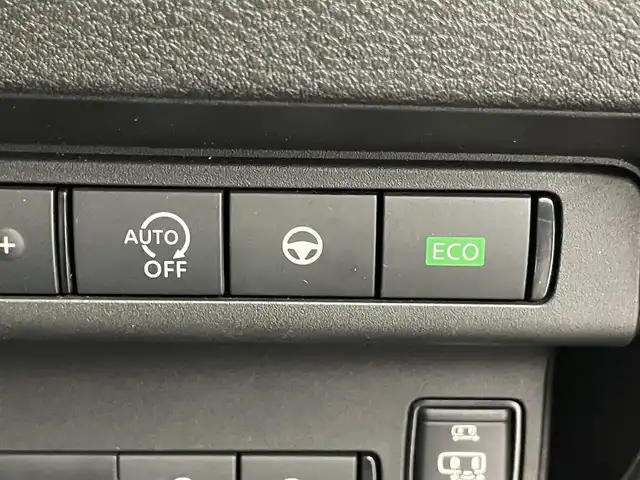 日産 セレナ ハイウェイスター V 埼玉県 2023(令5)年 1.3万km 赤 純正12.3インチナビ/　AM FM Bluetooth USB AppleCarPlay/フルセグTV/アラウンドビューモニター/デジタルインナーミラー/前後方ドライブレコーダー/LEDオートヘッドライト/両側パワースライドドア/ワイヤレス充電/前後クリアランスソナー/純正16インチアルミホイール/エマージェンシーブレーキ/プロパイロット/ビルトインETC2.0