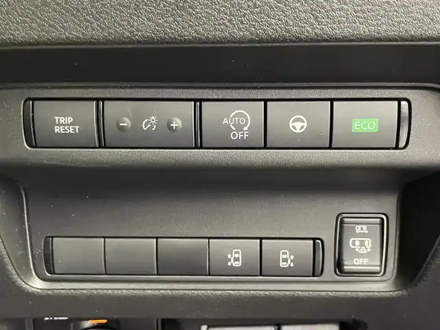 日産 セレナ ハイウェイスター V 埼玉県 2023(令5)年 1.3万km 赤 純正12.3インチナビ/　AM FM Bluetooth USB AppleCarPlay/フルセグTV/アラウンドビューモニター/デジタルインナーミラー/前後方ドライブレコーダー/LEDオートヘッドライト/両側パワースライドドア/ワイヤレス充電/前後クリアランスソナー/純正16インチアルミホイール/エマージェンシーブレーキ/プロパイロット/ビルトインETC2.0