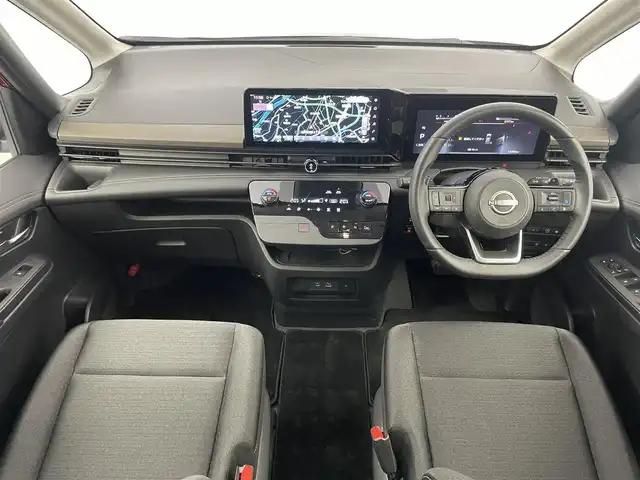日産 セレナ ハイウェイスター V 埼玉県 2023(令5)年 1.3万km 赤 純正12.3インチナビ/　AM FM Bluetooth USB AppleCarPlay/フルセグTV/アラウンドビューモニター/デジタルインナーミラー/前後方ドライブレコーダー/LEDオートヘッドライト/両側パワースライドドア/ワイヤレス充電/前後クリアランスソナー/純正16インチアルミホイール/エマージェンシーブレーキ/プロパイロット/ビルトインETC2.0