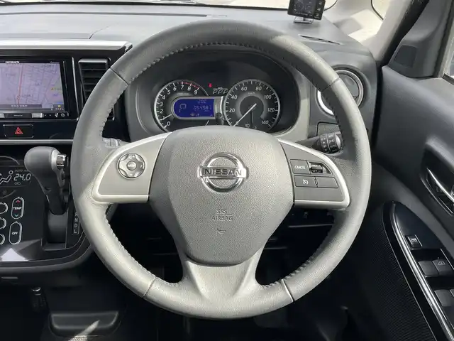 日産 デイズ ルークス ハイウェイスター Gターボ 群馬県 2017(平29)年 5.5万km オーシャンブルーP ナビ　/全周囲カメラ　/フルセグ・Ｂｌｕｅｔｏｏｔｈ・CD・DVD　/衝突軽減ブレーキ　/両側パワースライドドア　/クルーズコントロール　/オートハイビーム　/ドライブレコーダー　/ＥＴＣ　/フロアマット　/スマートキー２本　/レーダー探知機