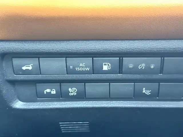 三菱 アウトランダー ＰＨＥＶ P 愛知県 2022(令4)年 3.2万km アメジストブラック/シルキーホワイト 純正ナビ/BOSEスピーカー/全方位カメラ/デジタルインナーミラー/AC1500w/シートマッサージ/メモリシート/ステアリングヒート/パワーシート/ステアリングヒート/オートホールド/ドラレコ/純正フロアマット/シートヒーター