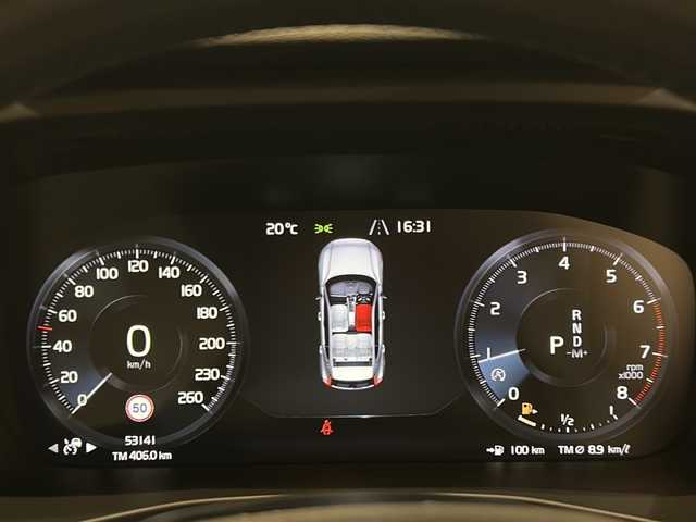 ボルボ ＸＣ４０ T4 AWD インスクリプション 新潟県 2019(平31)年 5.4万km オニキスブラックP harman/kardonサウンド/オキサイドレッドシート（Inscription　専用）/純正HDDナビ/・フルセグ/BT/AppleCarPlay/AndroidAuto/USB/360°リアビューカメラ/前後ドライブレコーダー/インテリセーフ/パークアシストパイロット/ブラインドスポットアシスト/レーンキーピングエイド/クロストラフィックアラート/アダプティブクルーズコントロール/全席シートヒーター/フロントパワーシート/パワーバックドア（ハンズフリーオープニング/クローズ機能）/純正19インチアルミホイール/LEDヘッドライト/パドルシフト/ワイヤレス充電/ETC