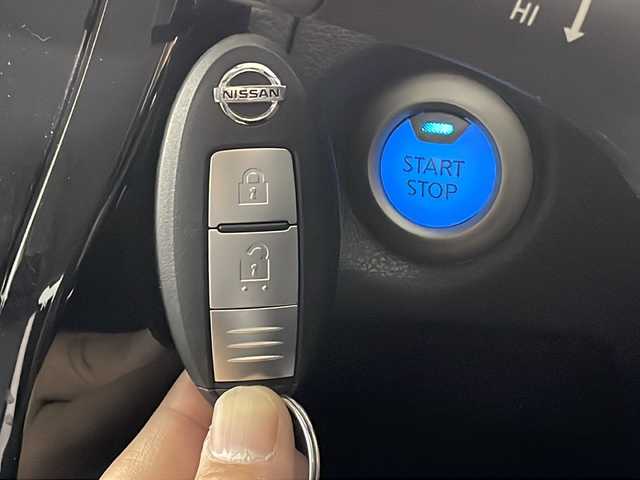 日産 ノート e－パワー X 広島県 2019(平31)年 3万km ダークメタルグレー 純正フルエアロ/純正ナビ/アラウンドビューモニター/インテリジェントルームミラー/エマージェンシーブレーキ/車線逸脱防止支援/オートハイビーム/純正15インチAW/ETC/ドライブレコーダー