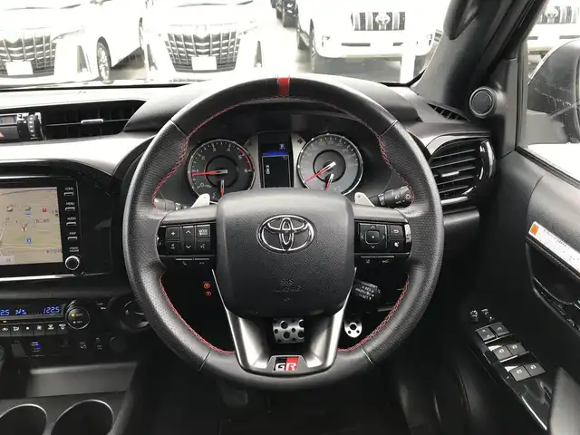 トヨタ ハイラックス Z GRスポーツ 富山県 2022(令4)年 6.1万km アティチュードブラックマイカ 4WD/純正ナビ/Bluetooth/全周囲カメラ/プリクラッシュセーフティ/コーナーセンサー/レーンキープアシスト/レーダークルーズコントロール/パワーシート/革巻きステアリング/ハーフレザーシート/プッシュスタート/スマートキー/スペアキー/LEDヘッドライト/オートライト/ETC/パドルシフト