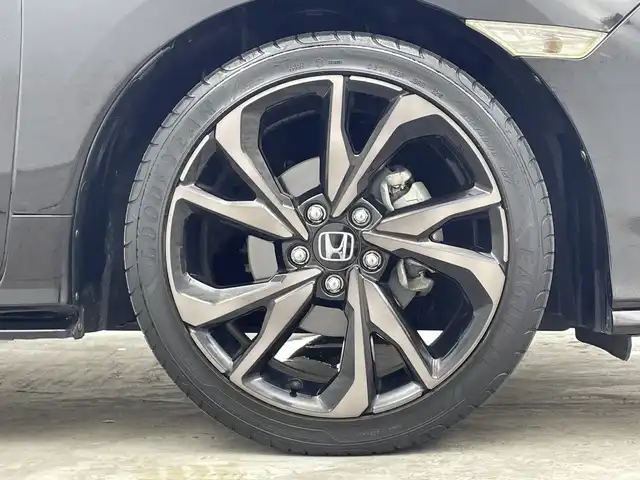 ホンダ シビック ハッチバック ホンダセンシング 三重県 2018(平30)年 4.7万km クリスタルブラックパール 禁煙車/純正7インチナビ/・フルセグ・・CD・DVD・Bluetooth・USB/バックカメラ/レーダークルーズコントロール/前席シートヒーター/パドルシフト/LEDヘッドライト（オート）/前方ドライブレコーダー/ETC/ブレーキホールド/ステアリングリモコン/純正18インチAW/フォグライト