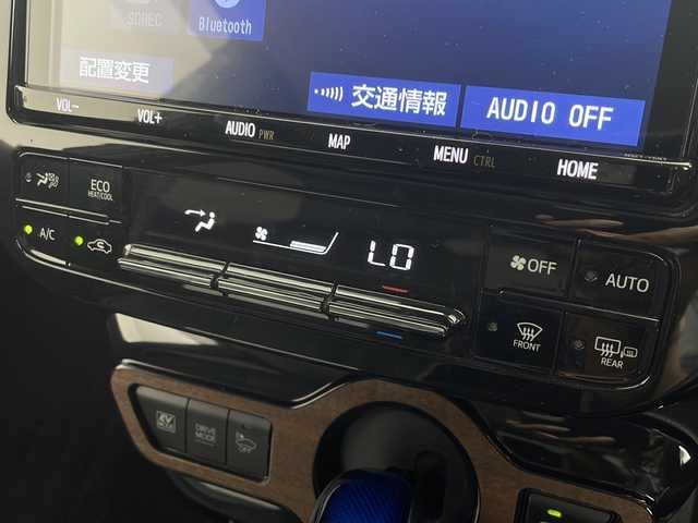 トヨタ プリウス A 千葉県 2019(平31)年 3.8万km ホワイトパールクリスタルシャイン 禁煙車/TEDエアロ/TRD18インチアルミホイール/トヨタセーフティセンス/　・レーダークルーズコントロール/　・プリクラッシュセーフティ/　・オートマチックハイビーム /　・レーンディパーチャーアラート（LDA）/　・ブラインドスポットモニター/　・コーナーセンサー /純正9インチメモリナビ/　CD/DVD/BT/フルセグTV/HUD/ビルトインETC/バックカメラ/革巻きステアリング/ステアリングスイッチ/LEDヘッドライト