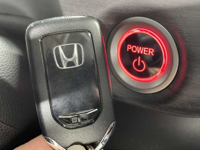 ホンダ フリード ハイブリット G 広島県 2023(令5)年 1.9万km プラチナホワイトパール 禁煙/１０型ナビ/両側パワースライドドア　/バックカメラ　/シートヒーター（D/N）/ハーフレザー/レーダークルーズコントロール/コーナーセンサー/ＥＴＣ/衝突軽減/レーンキープアシスト/オートライト/ＬＥＤヘッドライト