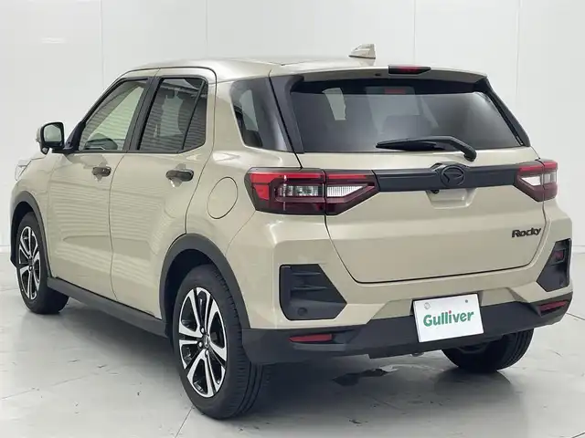 ダイハツ ロッキー プレミアム G 茨城県 2022(令4)年 1.4万km ナチュラルベージュマイカM 純正9型DA/バックカメラ/フルセグ/衝突被害軽減ブレーキ/車線逸脱抑制装置/レーダークルーズコントロール/オートマチックハイビーム/クリアランスソナー/ETC/ドラレコ/シートヒーター/純正17インチAW/LEDヘッドライト/スマートキー