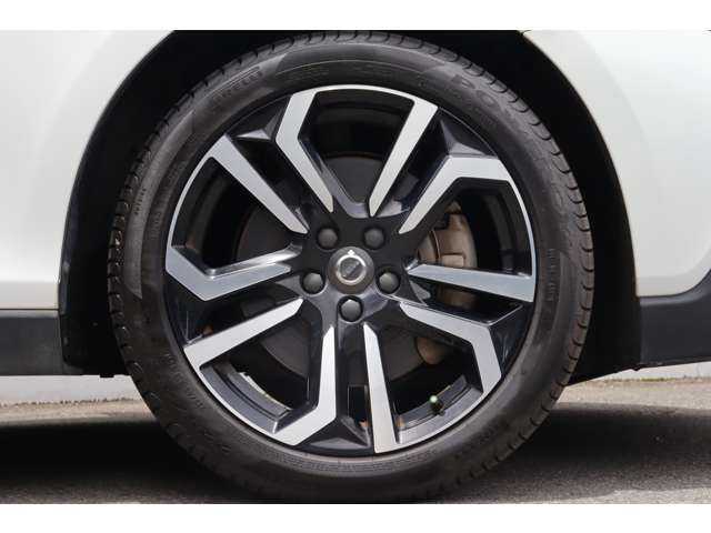 ボルボ Ｖ４０ クロスカントリー D4 ダイナミックED 大分県 2018(平30)年 3.8万km クリスタルホワイトP スペアキー1本/保証書/取扱説明書/アダクティブクルーズコントロール/ブラインドスポットインフォメーションシステム/純正ナビ/バックカメラ/Bluetooth/USB/パワーシート（D席）/純正フロアマット/純正18インチアルミホイール/オートマチックハイビーム/LED