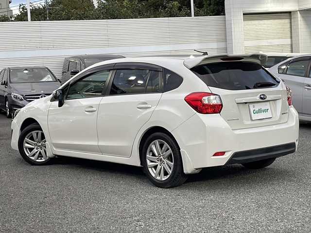 スバル インプレッサ スポーツ 2．0i アイサイト 茨城県 2015(平27)年 3.8万km クリスタルホワイトP (株)IDOMが運営する【じしゃロン水戸店】の自社ローン専用車両になりますこちらは現金またはオートローンご利用時の価格です。自社ローンご希望の方は別途その旨お申付け下さい/ワンオーナー/純正メモリナビ（フルセグ/BT/CD/DVD/FM/AM）/バックカメラ　ETC/アイサイト　Ver3/・クルーズコントロール/・車線逸脱抑制機能/・プリクラッシュブレーキ/パドルシフト/スマートキー×２/純正１６インチアルミ