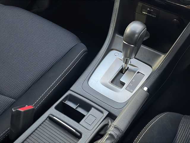 スバル インプレッサ スポーツ 2．0i アイサイト 茨城県 2015(平27)年 3.8万km クリスタルホワイトP (株)IDOMが運営する【じしゃロン水戸店】の自社ローン専用車両になりますこちらは現金またはオートローンご利用時の価格です。自社ローンご希望の方は別途その旨お申付け下さい/ワンオーナー/純正メモリナビ（フルセグ/BT/CD/DVD/FM/AM）/バックカメラ　ETC/アイサイト　Ver3/・クルーズコントロール/・車線逸脱抑制機能/・プリクラッシュブレーキ/パドルシフト/スマートキー×２/純正１６インチアルミ