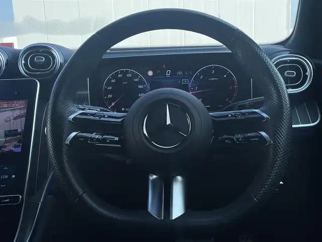 メルセデス・ベンツ Ｍ・ベンツ ＧＬＣ２２０ d 4マチック ドライバーズPKG 東京都 2023(令5)年 1万km ダイヤモンドホワイト Burmesterサウンド/パノラミックルーフ/黒レザーシート/AIRMATICサスペンション/360°カメラ/純正メモリ付パワーシート/レーダーセーフティパッケージ/AMGレザーエクスクルーシブパッケージ/アンビエントライト64色/フルセグTV/Apple Car Play/ワイヤレス充電/前後シートヒーター/ドライバーズパッケージ/リアアクスルステアリング/ETC2.0/パドルシフト