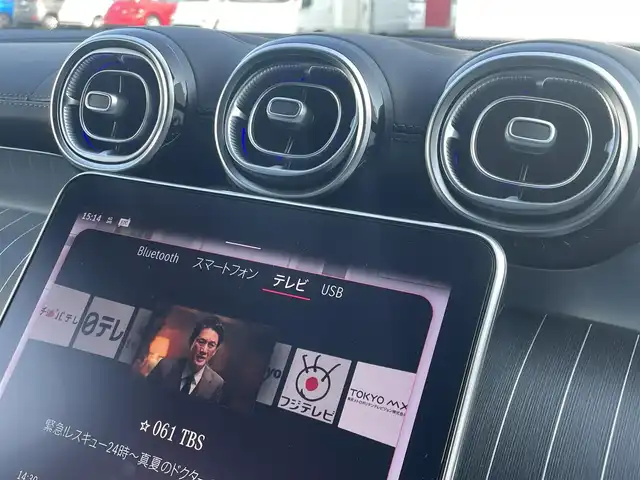メルセデス・ベンツ Ｍ・ベンツ ＧＬＣ２２０ d 4マチック ドライバーズPKG 東京都 2023(令5)年 1万km ダイヤモンドホワイト Burmesterサウンド/パノラミックルーフ/黒レザーシート/AIRMATICサスペンション/360°カメラ/純正メモリ付パワーシート/レーダーセーフティパッケージ/AMGレザーエクスクルーシブパッケージ/アンビエントライト64色/フルセグTV/Apple Car Play/ワイヤレス充電/前後シートヒーター/ドライバーズパッケージ/リアアクスルステアリング/ETC2.0/パドルシフト