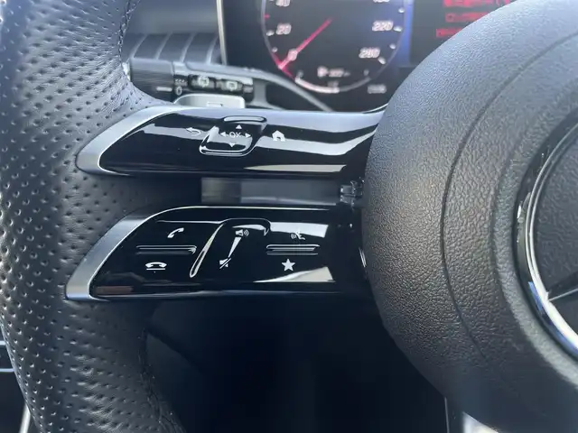 メルセデス・ベンツ Ｍ・ベンツ ＧＬＣ２２０ d 4マチック ドライバーズPKG 東京都 2023(令5)年 1万km ダイヤモンドホワイト Burmesterサウンド/パノラミックルーフ/黒レザーシート/AIRMATICサスペンション/360°カメラ/純正メモリ付パワーシート/レーダーセーフティパッケージ/AMGレザーエクスクルーシブパッケージ/アンビエントライト64色/フルセグTV/Apple Car Play/ワイヤレス充電/前後シートヒーター/ドライバーズパッケージ/リアアクスルステアリング/ETC2.0/パドルシフト