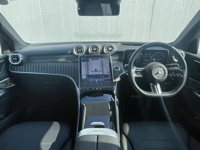 メルセデス・ベンツ Ｍ・ベンツ ＧＬＣ２２０ d 4マチック ドライバーズPKG 東京都 2023(令5)年 1万km ダイヤモンドホワイト Burmesterサウンド/パノラミックルーフ/黒レザーシート/AIRMATICサスペンション/360°カメラ/純正メモリ付パワーシート/レーダーセーフティパッケージ/AMGレザーエクスクルーシブパッケージ/アンビエントライト64色/フルセグTV/Apple Car Play/ワイヤレス充電/前後シートヒーター/ドライバーズパッケージ/リアアクスルステアリング/ETC2.0/パドルシフト