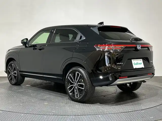 ホンダ ヴェゼル ハイブリッド e:HEV Z 愛媛県 2025(令7)年 0.4万km クリスタルブラックパール 純正9インチナビ/Bluetooth/フルセグ/USB/バックカメラ/衝突被害軽減ブレーキ/レーンキープアシスト/レーダークルーズコントロール/前後コーナーセンサー/シートヒーター/ダウンヒルアシストコントロール/ETC/ブラインドスポットモニター/LEDヘッドライト/オートマチックハイビーム/オートライト/スペアキー/保証書/取扱説明書