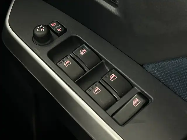 トヨタ ルーミー カスタムG－T 愛知県 2021(令3)年 5.4万km クールバイオレットクリスタルシャイン 禁煙車/純正9インチディーラーオプションナビ/（CD/DVD/Bluetooth/フルセグTV/AM/FM)/全方位カメラ/スマートアシスト/・衝突軽減ブレーキ/・レーンディパーチャーアラート/・オートマチックハイビーム/・先行車発進お知らせ機能/レーダークルーズコントロール/クリアランスソナー/ドライブレコーダー/ETC/前席シートヒーター/電動パーキング/オートホールド/両側パワースライドドア/スマートキー/純正アルミホイール/純正フロアマット/電動格納ミラー