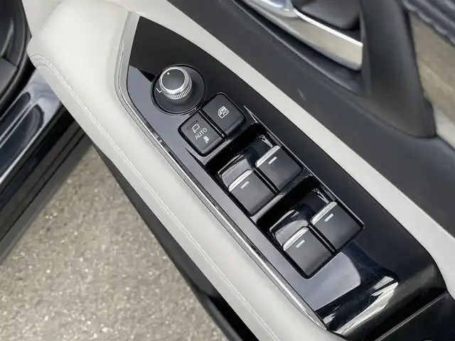 マツダ ＣＸ－８ XD エクスクルーシブモード 群馬県 2019(令1)年 6.1万km ジェットブラックマイカ 安全性能/・レーダークルーズコントロール/・スマートブレーキサポート/・アダプティブLEDヘッドライト/・レーンキープアシスト/・パーキングセンサー/・ブラインドスポットモニター/・標識認識/純正10.25インチSDナビ/　　Bluetooth/フルセグ/CD/DVD/    USB/FM/AM/AUX/   AppleCarPlay/AndroidAuto/BOSEサウンド/サンルーフ/360°ビューモニター/6人乗り/3列シート/白レザーシート/1、2列目パワーシート/1、2列目シートヒーター/1、2列目エアーシート/オートLEDヘッドライト/フォグランプ/リヤフォグランプ/パワーバックドア/ヘッドアップディスプレイ/スマートキー2本/前後ドライブレコーダー/ビルドインETC