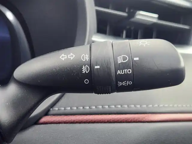 トヨタ ハリアー ＰＨＥＶ Z 愛知県 2023(令5)年 1.5万km プラチナホワイトパールマイカ 12.3型JBLナビ/(フルセグ、Bluetooth、AppleCarplay)/全方位カメラ/BSM/HUD/置くだけ充電/デジタルインナーミラー/4WD/ETC2.0/ドラレコ前後/パワーシート（D+N)/シートヒーター、エアシート（D+N）/ハンドルヒーター/電子パーキング/衝突軽減ブレーキ/レーンキープアシスト/オートハイビーム/オートホールド/LEDヘッドライト/フォグライト/純正19インチAW/純正フロアマット/コーナーセンサー前後/オートライト/スマートキー