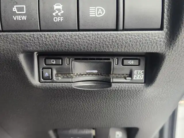 トヨタ ハリアー ＰＨＥＶ Z 愛知県 2023(令5)年 1.5万km プラチナホワイトパールマイカ 12.3型JBLナビ/(フルセグ、Bluetooth、AppleCarplay)/全方位カメラ/BSM/HUD/置くだけ充電/デジタルインナーミラー/4WD/ETC2.0/ドラレコ前後/パワーシート（D+N)/シートヒーター、エアシート（D+N）/ハンドルヒーター/電子パーキング/衝突軽減ブレーキ/レーンキープアシスト/オートハイビーム/オートホールド/LEDヘッドライト/フォグライト/純正19インチAW/純正フロアマット/コーナーセンサー前後/オートライト/スマートキー