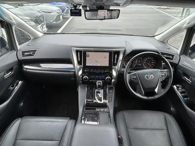 トヨタ アルファード S Cパッケージ 佐賀県 2020(令2)年 4.8万km ホワイトパールクリスタルシャイン ツインムーンルーフ/デジタルインナーミラー/トヨタセーフティセンス/・プリクラッシュセーフティ/・レーントレーシングアシスト/・レーダークルーズコントロール/・オートマチックハイビーム/ブラインドスポットモニター/インテリジェントクリアランスソナー/パーキングサポートブレーキ/リアクロストラフィックアラート/純正ディスプレイオーディオナビ/・バックカメラ/・フルセグTV/BT/純正18インチAW/3眼LEDヘッドライト/フォグランプ/パワーバックドア/両側パワースライドドア/合皮シート/・パワーシート/・シートヒーター/・シートベンチレーション/メタルウッド革巻きステアリング/ステアリングヒーター/前後ドラレコ(DC-DR652)/左右独立エアコン/電動パーキングスイッチ/ETC/スペアキー×１