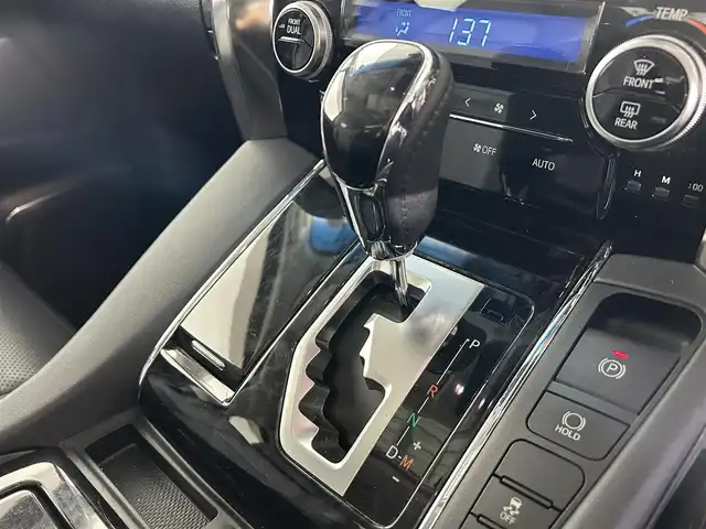 トヨタ アルファード S Cパッケージ 佐賀県 2020(令2)年 4.8万km ホワイトパールクリスタルシャイン 純正９型ディスプレイオーディオ/（フルセグTV/Bluetooth/MiraCast/AM/FM）/ナビげーションシステム/ツインムーンルーフ/デジタルインナーミラー/衝突軽減システム/レーンアシスト/コーナーセンサー/ブラインドスポットモニター/アクティブクルーズコントロール/両側パワースライドドア/前後ドライブレコーダー/MT付きAT/純正18インチアルミホイール/LEDヘッドライト/オートライト/オートハイビーム/レザーシート/１・２列目パワーシート/前席シートヒーター/シートクーラー/運転席シートメモリ/ベンチレーションシート/２列目オットマン/２列目ウォークスルー/スマートキー/スペアキー×１/ハンドルヒーター/ドアバイザー/サンシェード/アンダーミラー/フロアマット/電動パーキングホールド/オートホールド/標識検知システム/盗難防止装置/横滑り防止装置