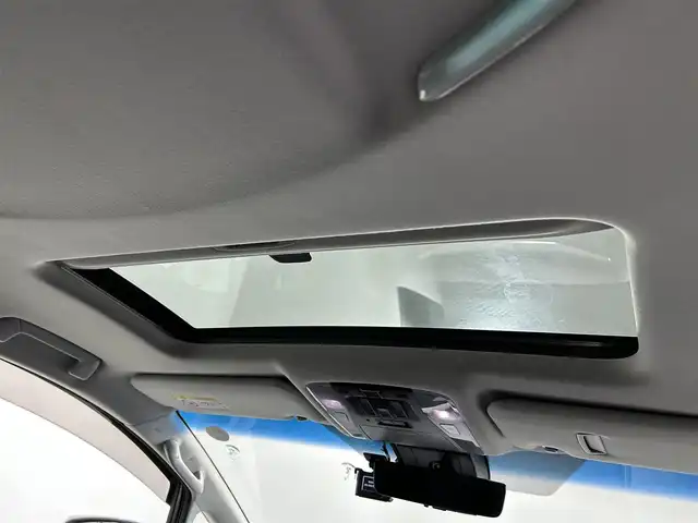 トヨタ アルファード S Cパッケージ 佐賀県 2020(令2)年 4.8万km ホワイトパールクリスタルシャイン 純正９型ディスプレイオーディオ/（フルセグTV/Bluetooth/MiraCast/AM/FM）/ナビげーションシステム/ツインムーンルーフ/デジタルインナーミラー/衝突軽減システム/レーンアシスト/コーナーセンサー/ブラインドスポットモニター/アクティブクルーズコントロール/両側パワースライドドア/前後ドライブレコーダー/MT付きAT/純正18インチアルミホイール/LEDヘッドライト/オートライト/オートハイビーム/レザーシート/１・２列目パワーシート/前席シートヒーター/シートクーラー/運転席シートメモリ/ベンチレーションシート/２列目オットマン/２列目ウォークスルー/スマートキー/スペアキー×１/ハンドルヒーター/ドアバイザー/サンシェード/アンダーミラー/フロアマット/電動パーキングホールド/オートホールド/標識検知システム/盗難防止装置/横滑り防止装置