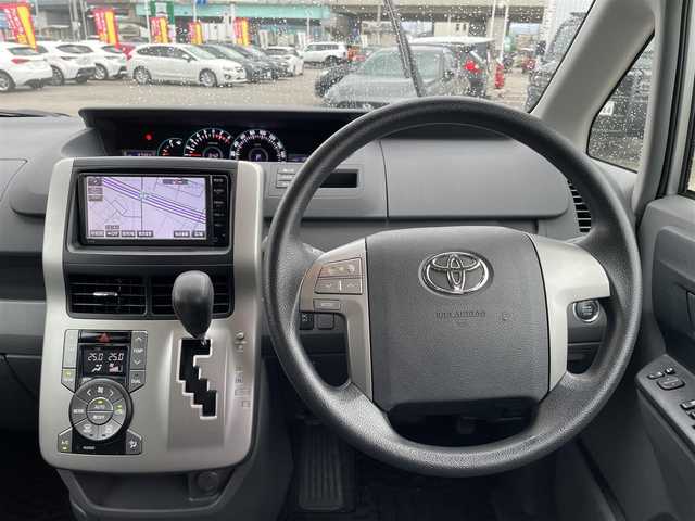 トヨタ ノア X スマートエディション 石川県 2009(平21)年 4.8万km シルバー 純正メモリーナビ/純正CD/ワンセグTV/バックカメラ/HIDヘッドライト/ETC/両側パワースライドドア/スマートキー/プッシュスタート/電動ミラー/オートエアコン