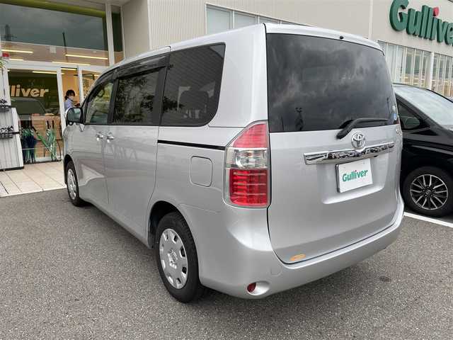 トヨタ ノア X スマートエディション 石川県 2009(平21)年 4.8万km シルバー 純正メモリーナビ/純正CD/ワンセグTV/バックカメラ/HIDヘッドライト/ETC/両側パワースライドドア/スマートキー/プッシュスタート/電動ミラー/オートエアコン