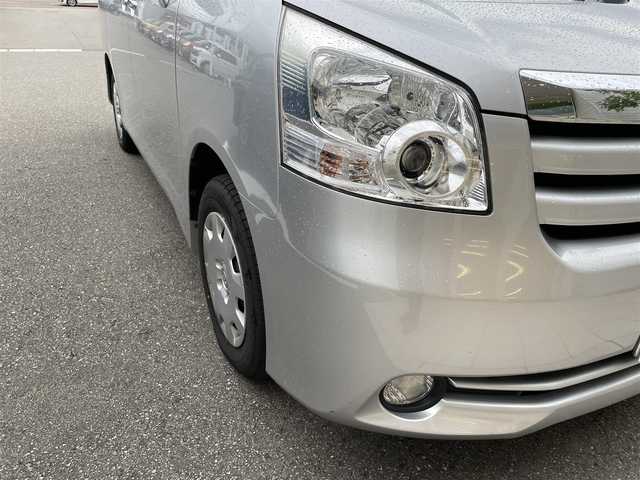 トヨタ ノア X スマートエディション 石川県 2009(平21)年 4.8万km シルバー 純正メモリーナビ/純正CD/ワンセグTV/バックカメラ/HIDヘッドライト/ETC/両側パワースライドドア/スマートキー/プッシュスタート/電動ミラー/オートエアコン