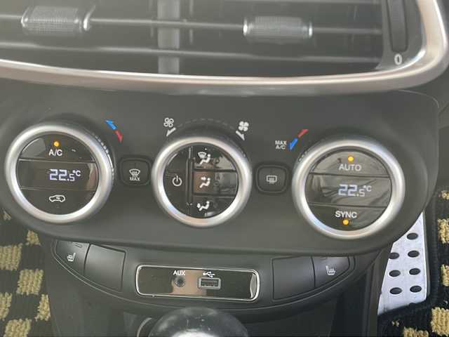 フィアット ５００Ｘ イエロークロス 鹿児島県 2016(平28)年 4万km 黄 前後純正ドライブレコーダー/純正ナビ/バックカメラ/TVフルセグ/CD再生可能/後方コーナーセンサー/レーンキープアシスト/オートライト/LEDヘッドライト/本革シート/純正フロアマット/前席パワーシート/カーテンエアバック/盗難防止装置/スマートキー