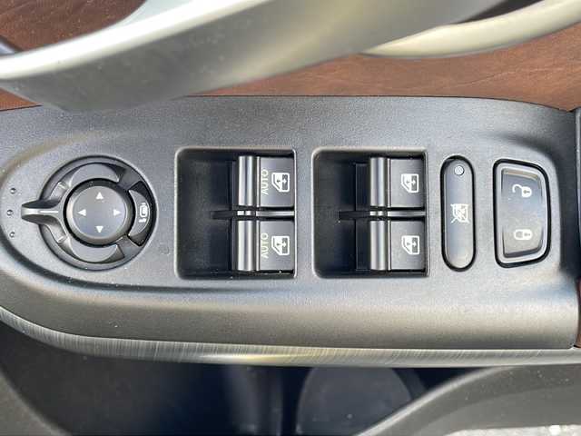 フィアット ５００Ｘ イエロークロス 鹿児島県 2016(平28)年 4万km 黄 前後純正ドライブレコーダー/純正ナビ/バックカメラ/TVフルセグ/CD再生可能/後方コーナーセンサー/レーンキープアシスト/オートライト/LEDヘッドライト/本革シート/純正フロアマット/前席パワーシート/カーテンエアバック/盗難防止装置/スマートキー