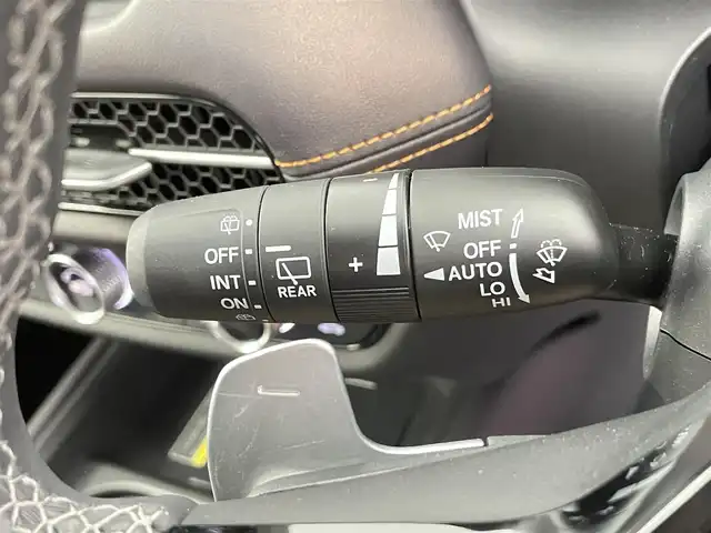 ホンダ ＺＲ－Ｖ ハイブリッド e:HEV Z 千葉県 2022(令4)年 0.4万km ワイン 禁煙車/Honda SENSING/・衝突軽減ブレーキ/・先行車発進お知らせ機能/・歩行者事故低減ステアリング/・路外逸脱抑制機能/・標識認識機能/・アダプティブクルーズコントロール/・車線維持支援システム/・渋滞運転支援機能/・ブラインドスポットインフォメーション/・誤発進抑制機能/・後方誤発進抑制機能/・近距離衝突軽減ブレーキ/・パーキングセンサーシステム/純正9インチホンダコネクトナビ/・フルセグTV/・Bluetooth接続/BOSEプレミアムサウンドシステム/アラウンドビューモニター/レーダークルーズコントロール/LEDオートライト/オートハイビーム/レザーシート/シートヒーター/パワーシート/純正18インチアルミホイール/純正フロアマット/パドルシフト/オートエアコン/USBポート/プッシュスタート/スマートキー
