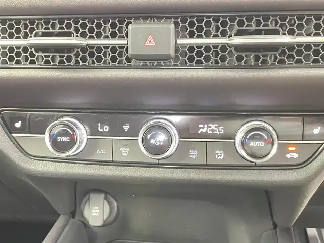 ホンダ ＺＲ－Ｖ ハイブリッド e:HEV Z 千葉県 2022(令4)年 0.4万km ワイン 禁煙車/Honda SENSING/・衝突軽減ブレーキ/・先行車発進お知らせ機能/・歩行者事故低減ステアリング/・路外逸脱抑制機能/・標識認識機能/・アダプティブクルーズコントロール/・車線維持支援システム/・渋滞運転支援機能/・ブラインドスポットインフォメーション/・誤発進抑制機能/・後方誤発進抑制機能/・近距離衝突軽減ブレーキ/・パーキングセンサーシステム/純正9インチホンダコネクトナビ/・フルセグTV/・Bluetooth接続/BOSEプレミアムサウンドシステム/アラウンドビューモニター/レーダークルーズコントロール/LEDオートライト/オートハイビーム/レザーシート/シートヒーター/パワーシート/純正18インチアルミホイール/純正フロアマット/パドルシフト/オートエアコン/USBポート/プッシュスタート/スマートキー