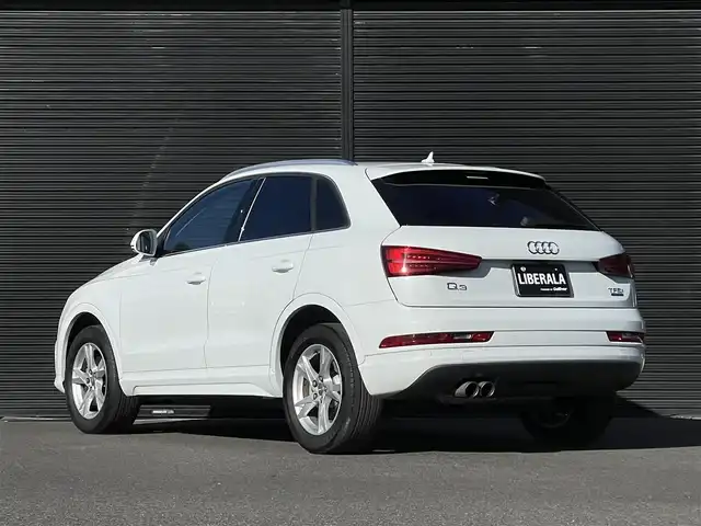 アウディ Ｑ３ 2．0 TFSI クワトロ 180PS 山梨県 2019(平31)年 4.2万km グレイシアホワイトメタリック 黒革シート/シートヒーター/純正ＭＭＩナビ/Ｂカメラ/フルセグ/ＣＤ/ＤＶＤ/前後コーナーセンサー　/ＬＥＤヘッド　/オートハイビーム　/クルーズコントロール　/サイドアシスト　/パワーバックドア　/純正ＯＰドラレコ　/純正１７インチＡＷ