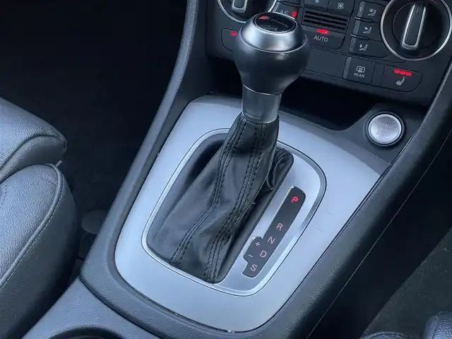 アウディ Ｑ３ 2．0 TFSI クワトロ 180PS 山梨県 2019(平31)年 4.2万km グレイシアホワイトメタリック 黒革シート/シートヒーター/純正ＭＭＩナビ/Ｂカメラ/フルセグ/ＣＤ/ＤＶＤ/前後コーナーセンサー　/ＬＥＤヘッド　/オートハイビーム　/クルーズコントロール　/サイドアシスト　/パワーバックドア　/純正ＯＰドラレコ　/純正１７インチＡＷ