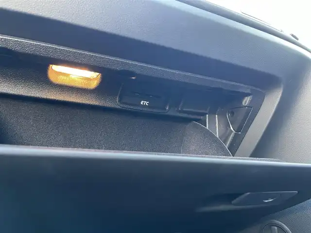 アウディ Ｑ３ 2．0 TFSI クワトロ 180PS 山梨県 2019(平31)年 4.2万km グレイシアホワイトメタリック 黒革シート/シートヒーター/純正ＭＭＩナビ/Ｂカメラ/フルセグ/ＣＤ/ＤＶＤ/前後コーナーセンサー　/ＬＥＤヘッド　/オートハイビーム　/クルーズコントロール　/サイドアシスト　/パワーバックドア　/純正ＯＰドラレコ　/純正１７インチＡＷ