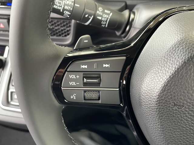 ホンダ ステップワゴン スパーダ eHEV 静岡県 2025(令7)年 0.1千km プラチナホワイトパール 純正メモリナビ/・CD/・DVD/・フルセグＴＶ/・Bluetooth/・USB/・HDMI/・AM/・FM/主要装備/・両側パワスラ/・後席モニター/・衝突軽減/・レーンキープ/・追従クルコン/・BSM/・コーナーセンサー前後/・バックカメラ/・パワーバックドア/・ハーフレザーシート/・シートヒーターD/N席/・パドルシフト/・ステリモ/・電動パーキングブレーキ/・オートホールド/・LEDヘッドライト/・オートライト/・オートハイビーム/・フォグランプ/・純正アルミホイール